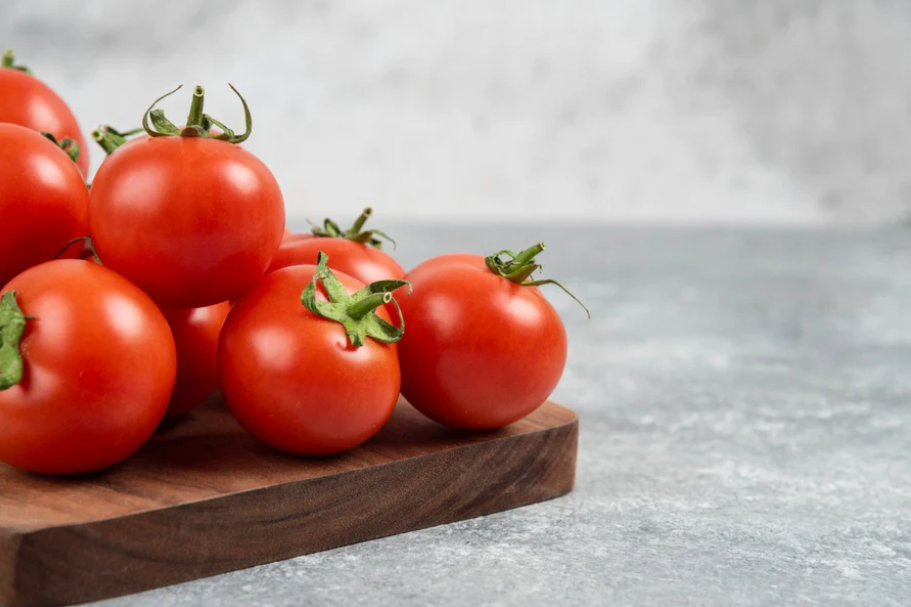 Amazing benefits of tomato skin
