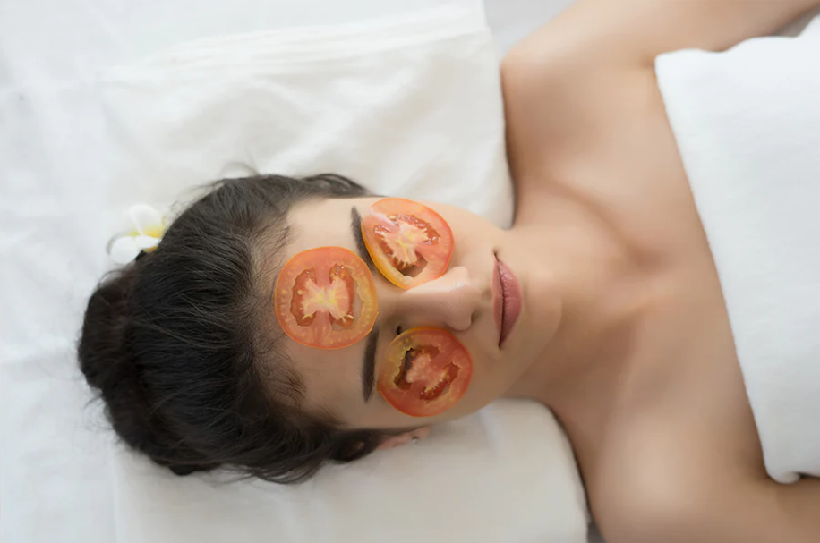 Tomato for Face: Make your Face the Talk of the Town!