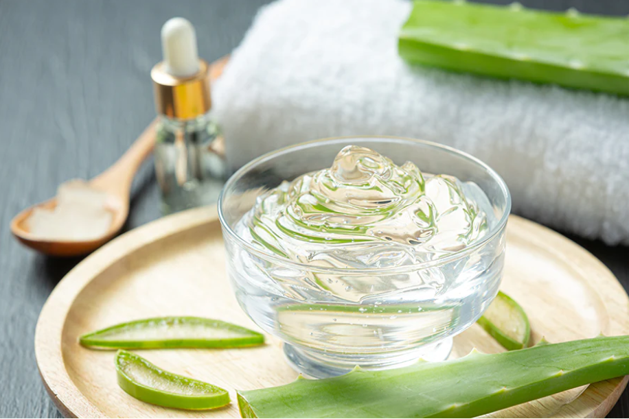 Learn about the beauty miracles of Aloe vera for your face