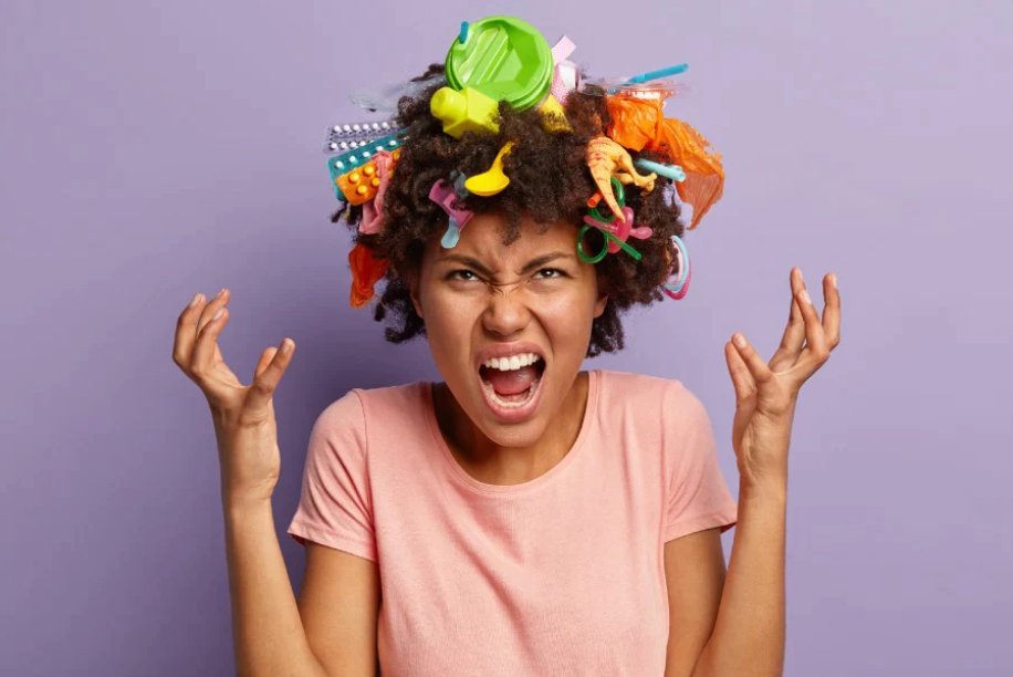 Learn how to easily remove chewing gum from your hair!